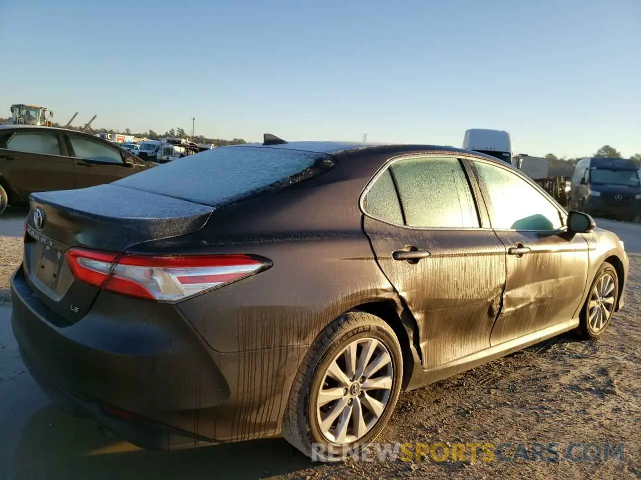4 Photograph of a damaged car 4T1B11HK1KU706726 TOYOTA CAMRY 2019