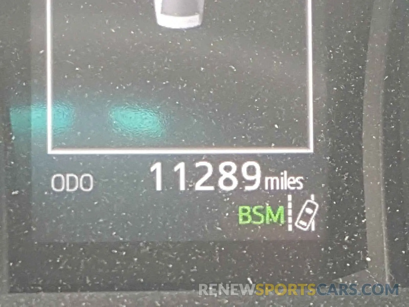 8 Photograph of a damaged car 4T1B11HK1KU710923 TOYOTA CAMRY 2019