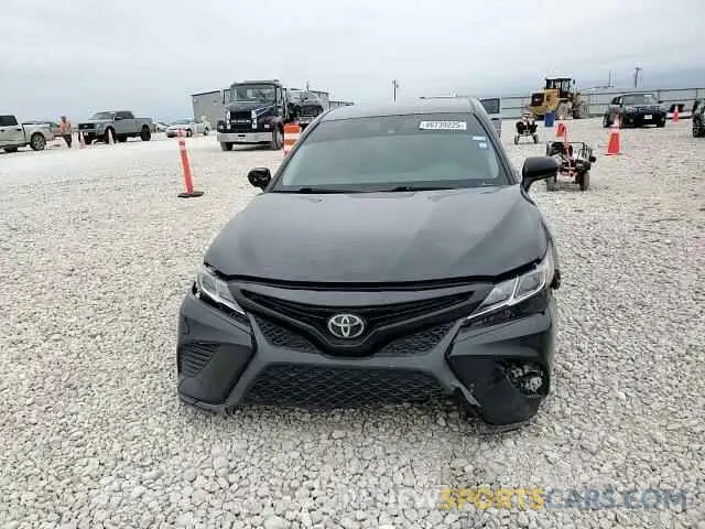 10 Photograph of a damaged car 4T1B11HK1KU715491 TOYOTA CAMRY 2019