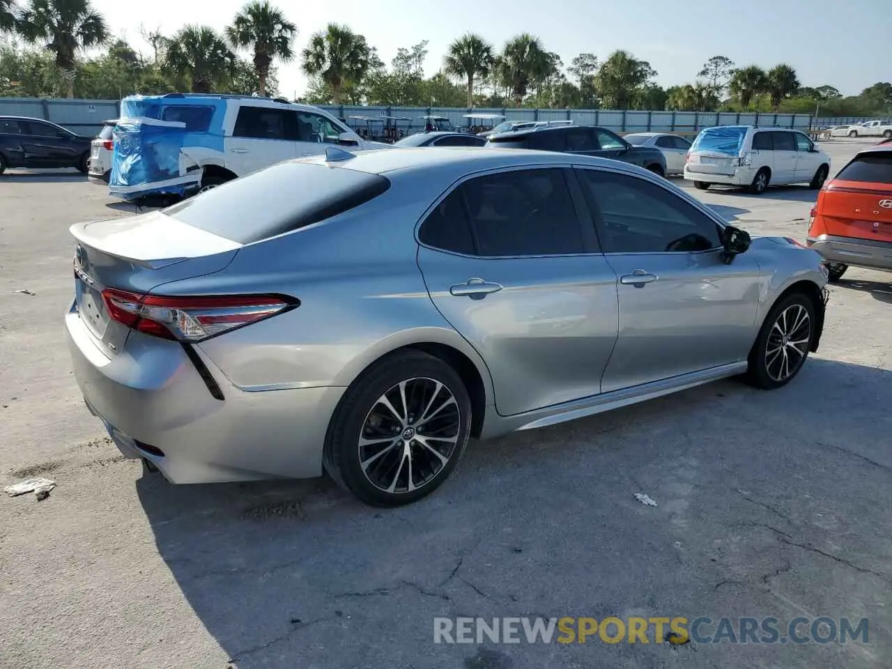 3 Photograph of a damaged car 4T1B11HK1KU726264 TOYOTA CAMRY 2019