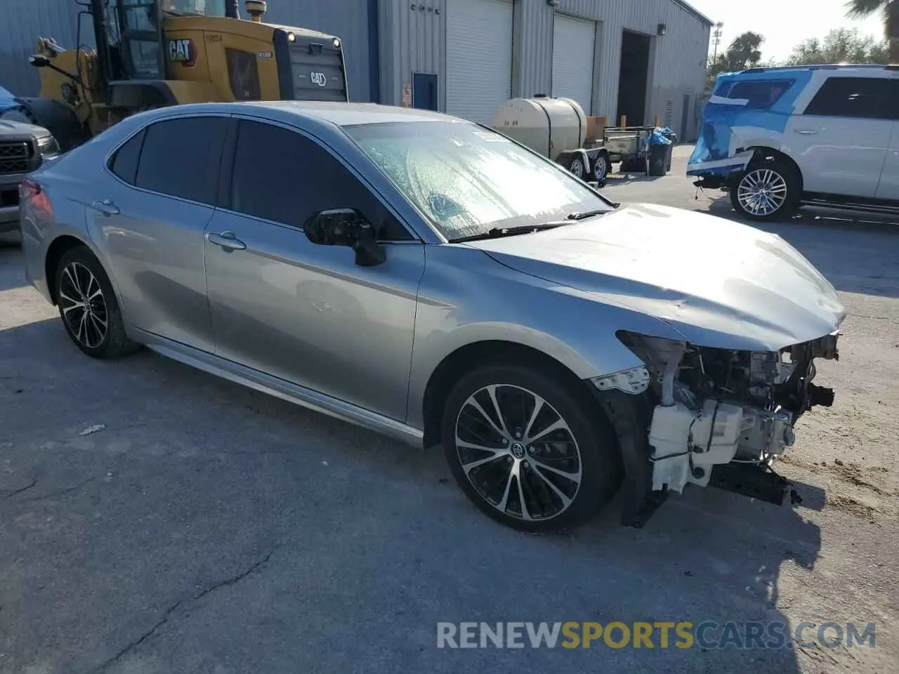 4 Photograph of a damaged car 4T1B11HK1KU726264 TOYOTA CAMRY 2019