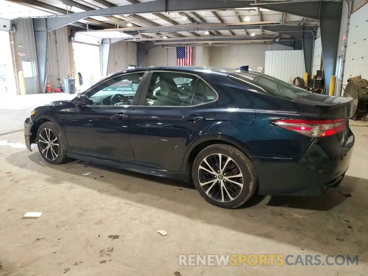 2 Photograph of a damaged car 4T1B11HK1KU737975 TOYOTA CAMRY 2019