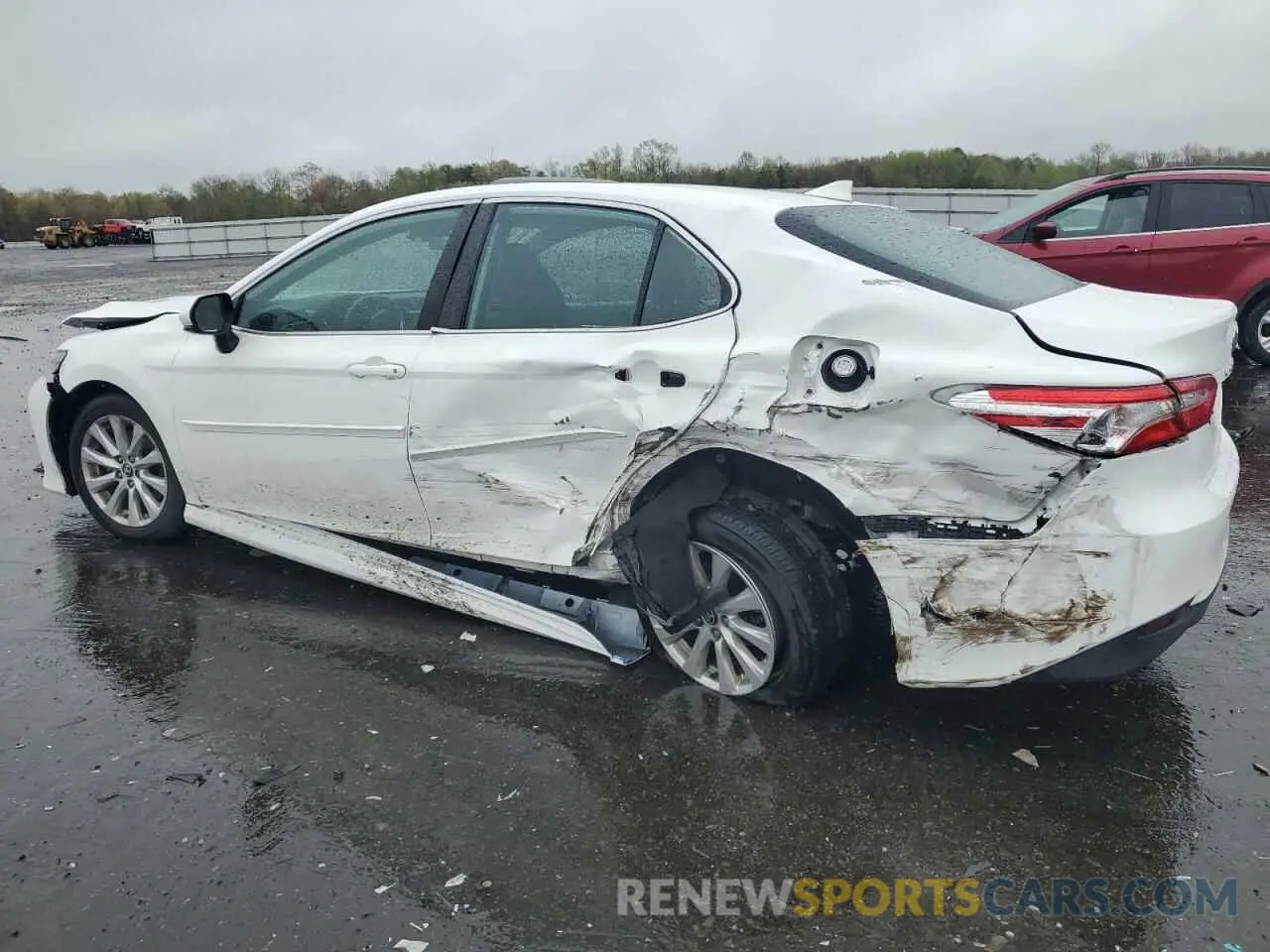 2 Photograph of a damaged car 4T1B11HK1KU747017 TOYOTA CAMRY 2019