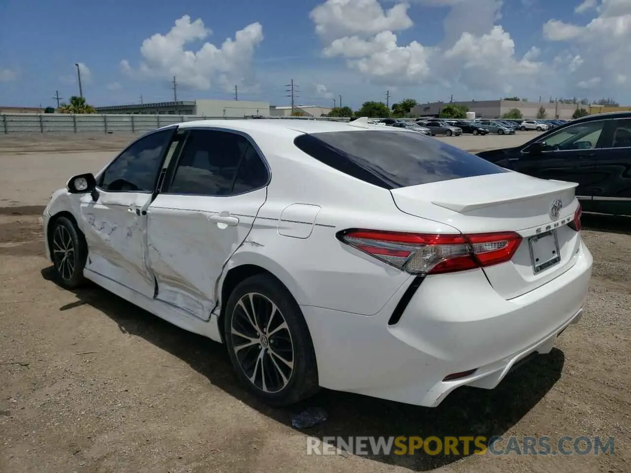 3 Photograph of a damaged car 4T1B11HK1KU752119 TOYOTA CAMRY 2019