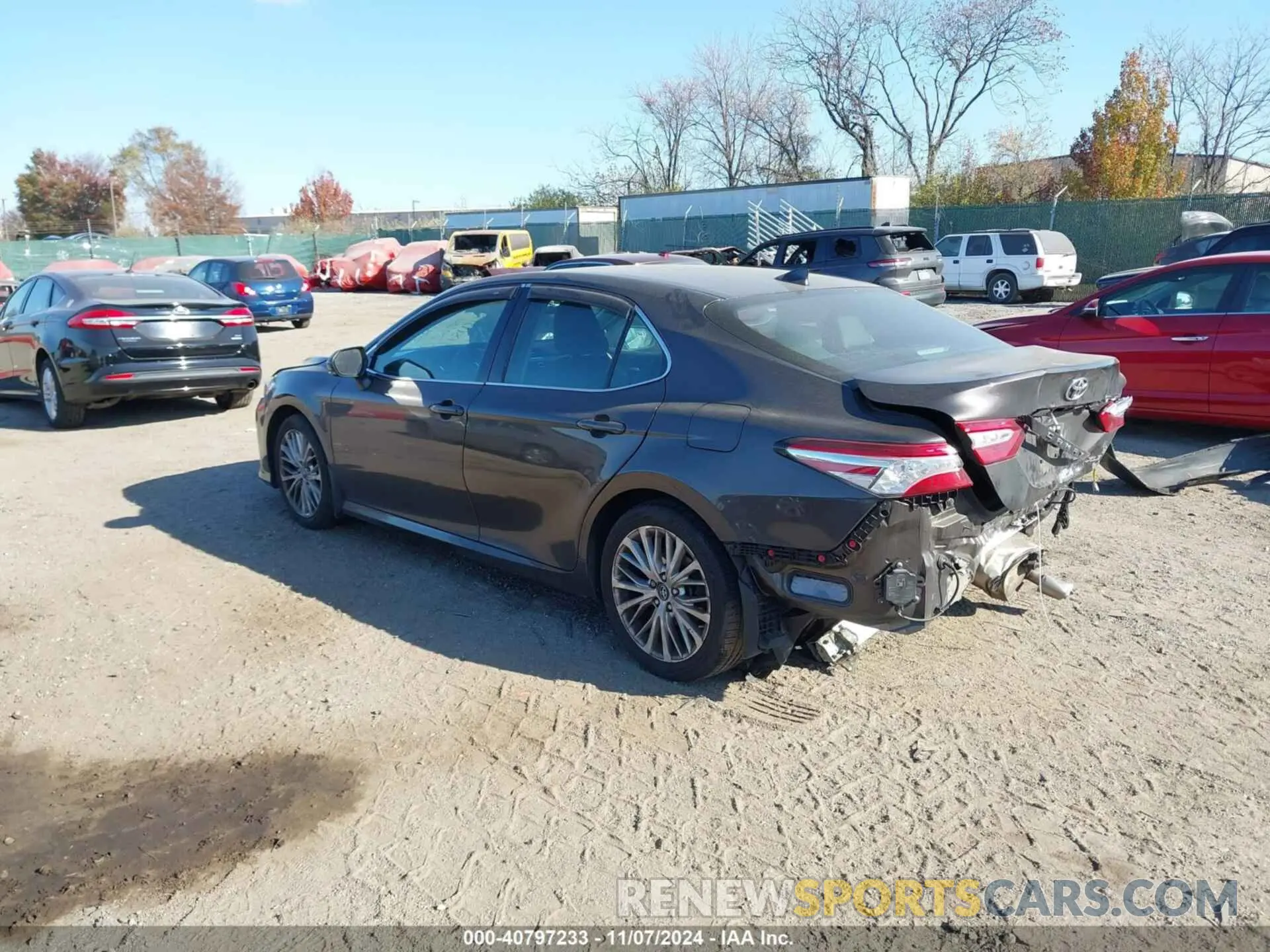 3 Фотография поврежденного автомобиля 4T1B11HK1KU756218 TOYOTA CAMRY 2019