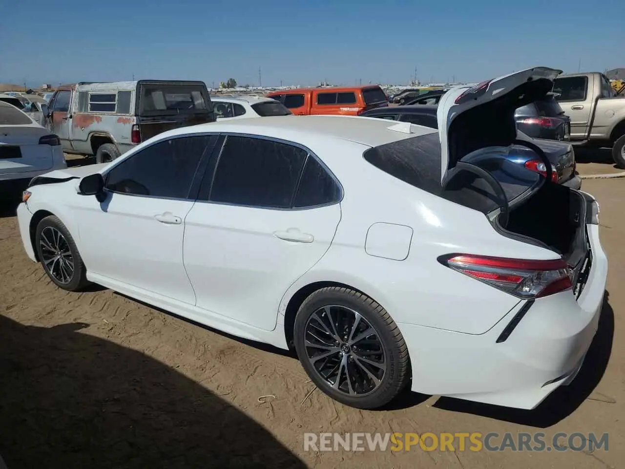 2 Photograph of a damaged car 4T1B11HK1KU758809 TOYOTA CAMRY 2019