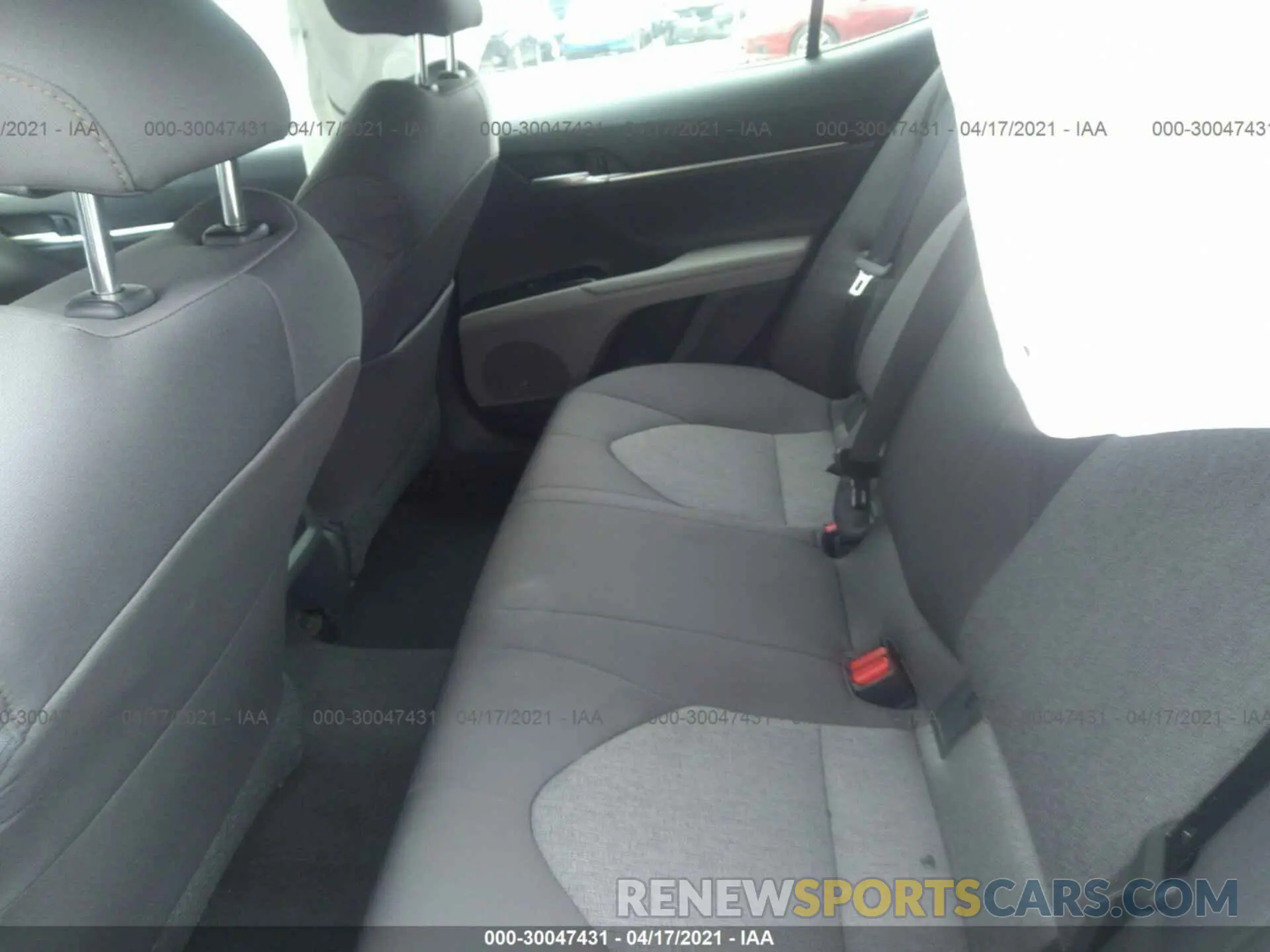 8 Photograph of a damaged car 4T1B11HK1KU759538 TOYOTA CAMRY 2019