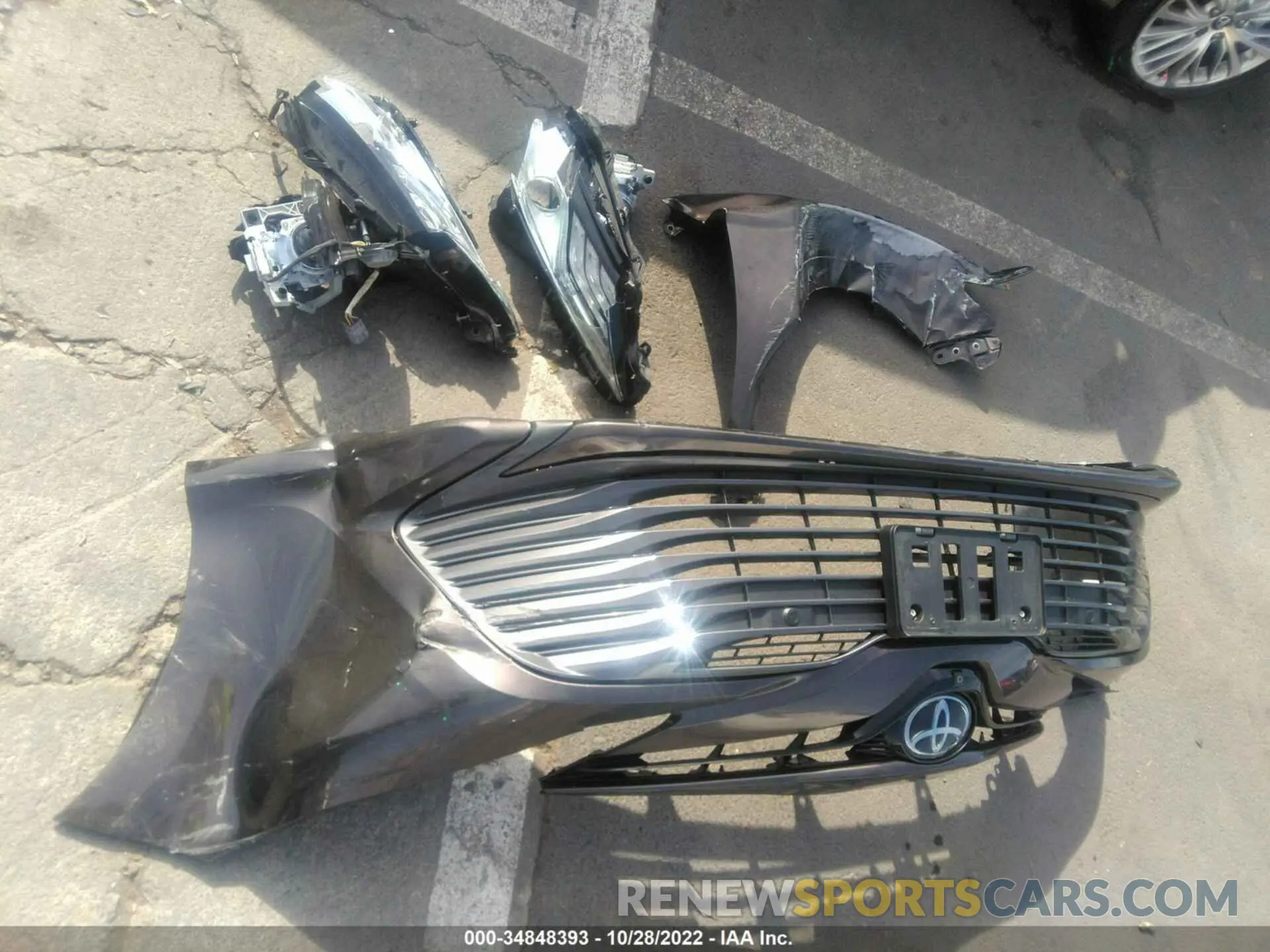 12 Photograph of a damaged car 4T1B11HK1KU767140 TOYOTA CAMRY 2019