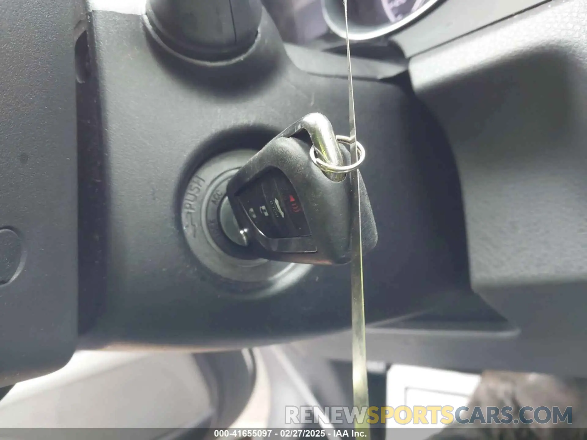 11 Photograph of a damaged car 4T1B11HK1KU770538 TOYOTA CAMRY 2019