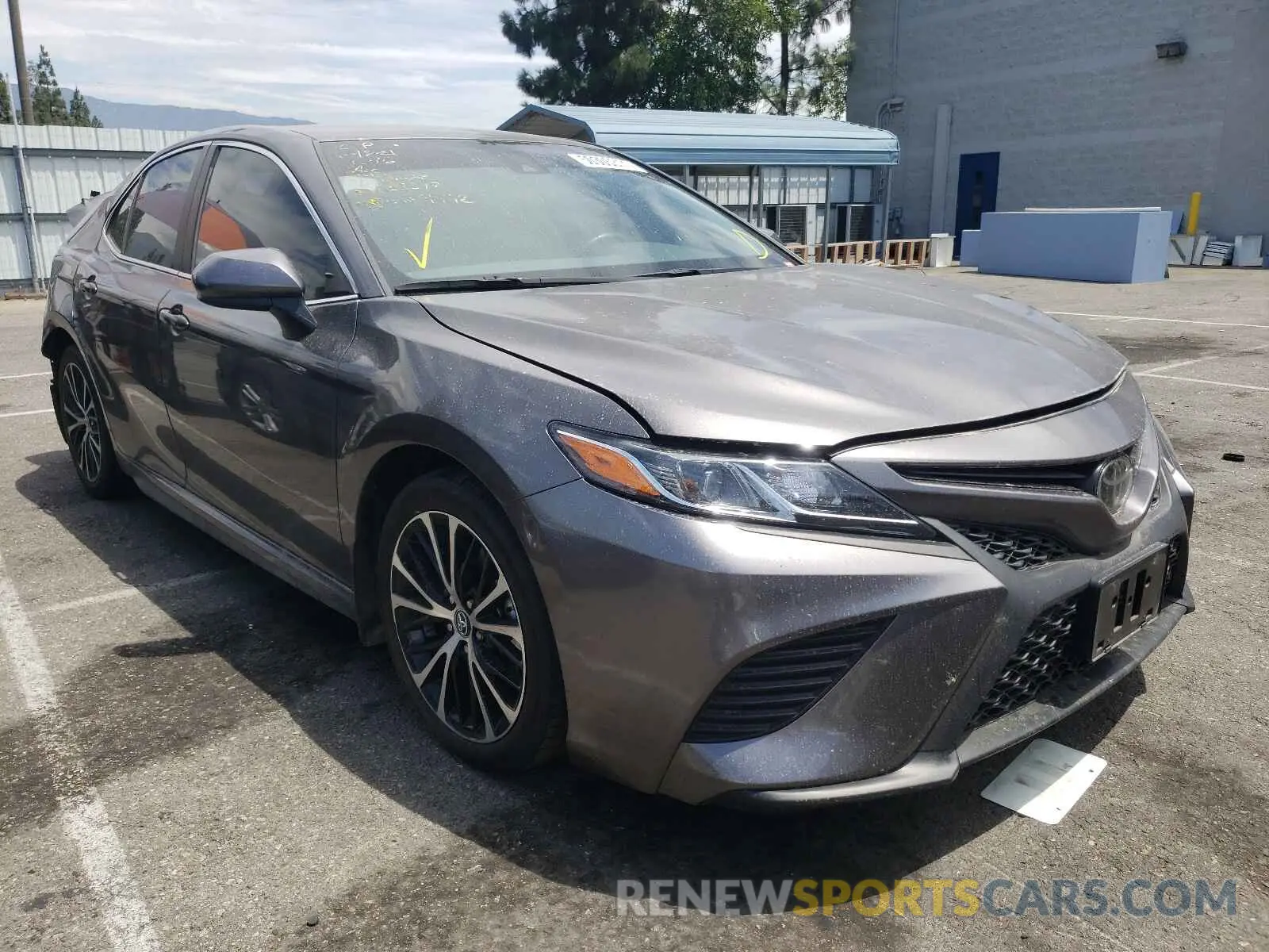 1 Photograph of a damaged car 4T1B11HK1KU784942 TOYOTA CAMRY 2019