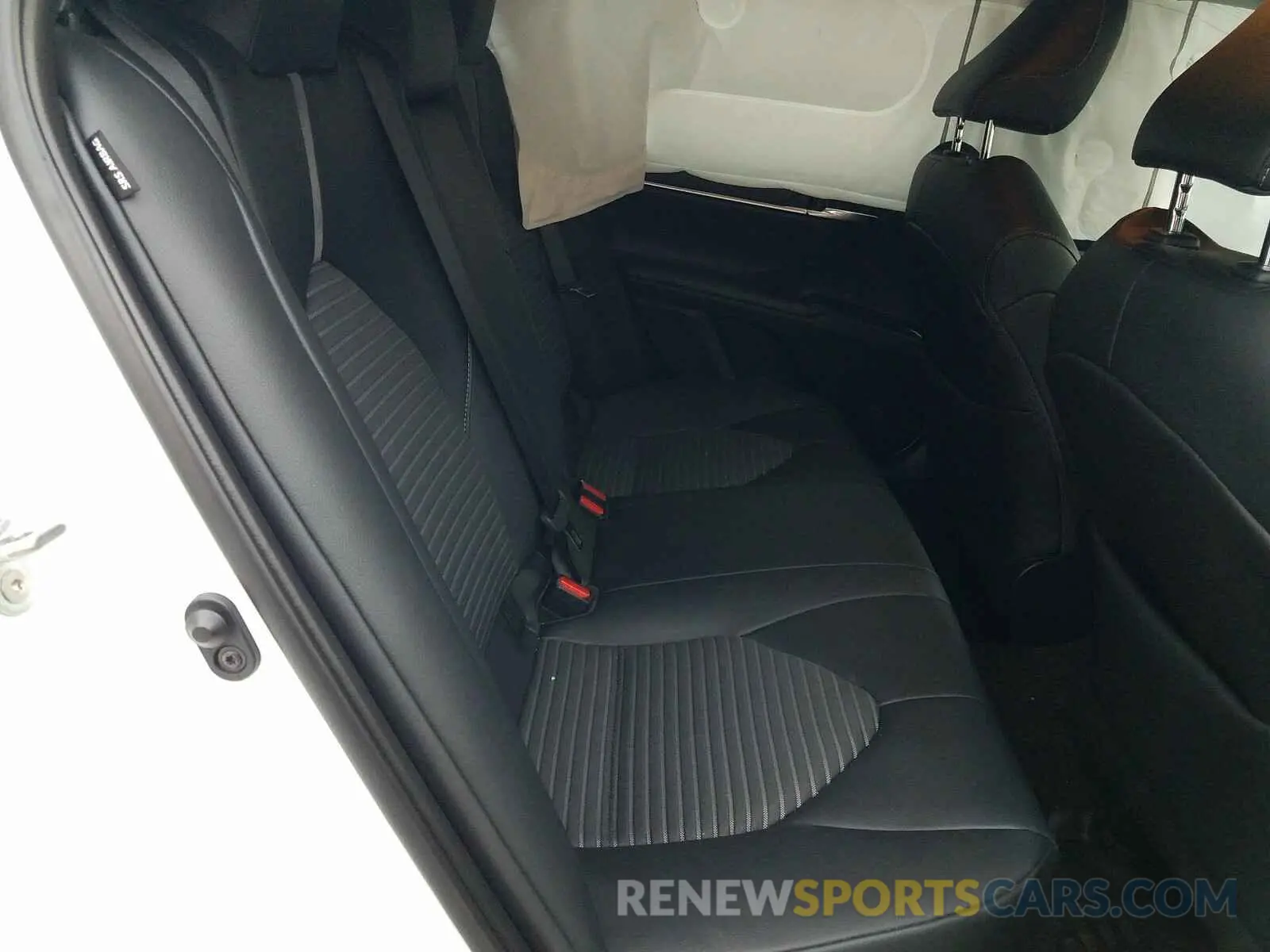 6 Photograph of a damaged car 4T1B11HK1KU787405 TOYOTA CAMRY 2019