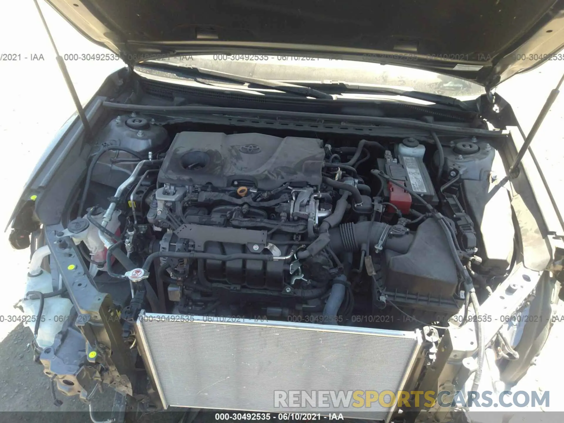 10 Photograph of a damaged car 4T1B11HK1KU793124 TOYOTA CAMRY 2019