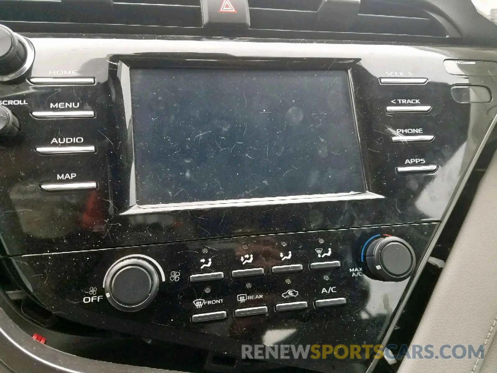 9 Photograph of a damaged car 4T1B11HK1KU800993 TOYOTA CAMRY 2019
