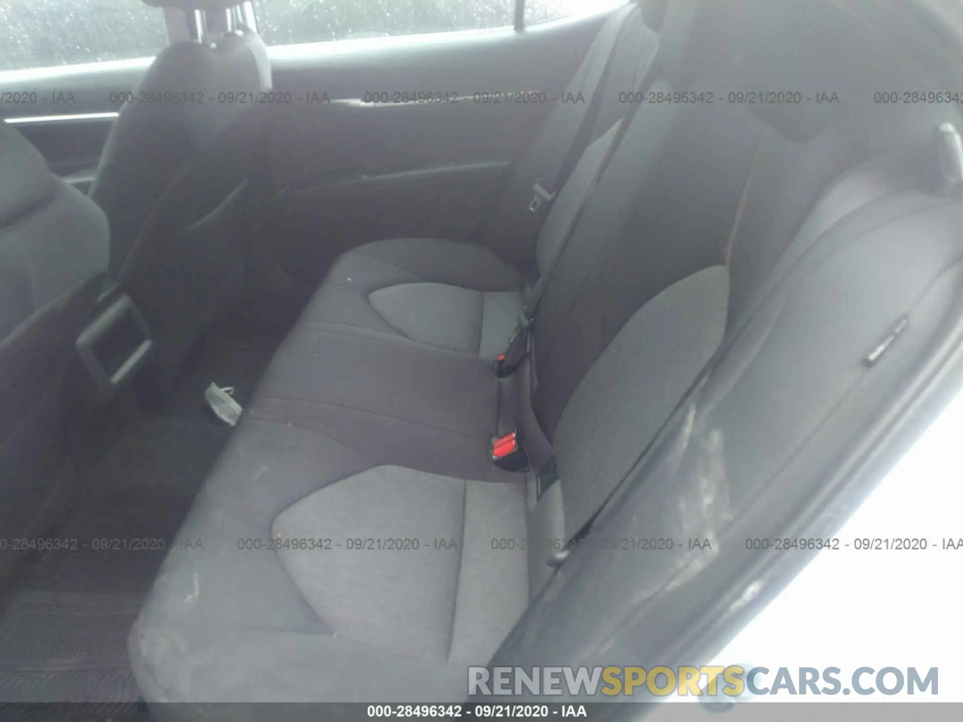 8 Photograph of a damaged car 4T1B11HK1KU802520 TOYOTA CAMRY 2019