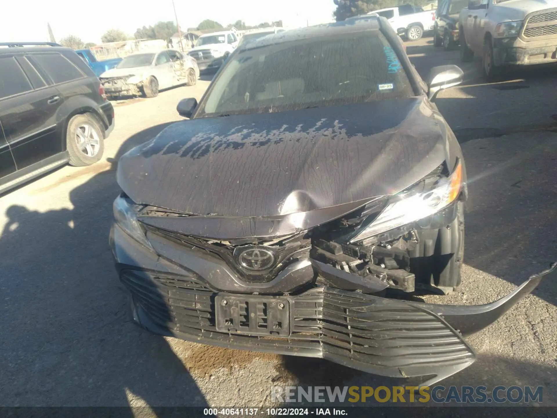 12 Photograph of a damaged car 4T1B11HK1KU809709 TOYOTA CAMRY 2019
