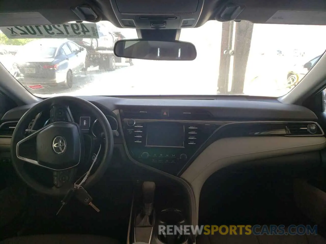 9 Photograph of a damaged car 4T1B11HK1KU811251 TOYOTA CAMRY 2019