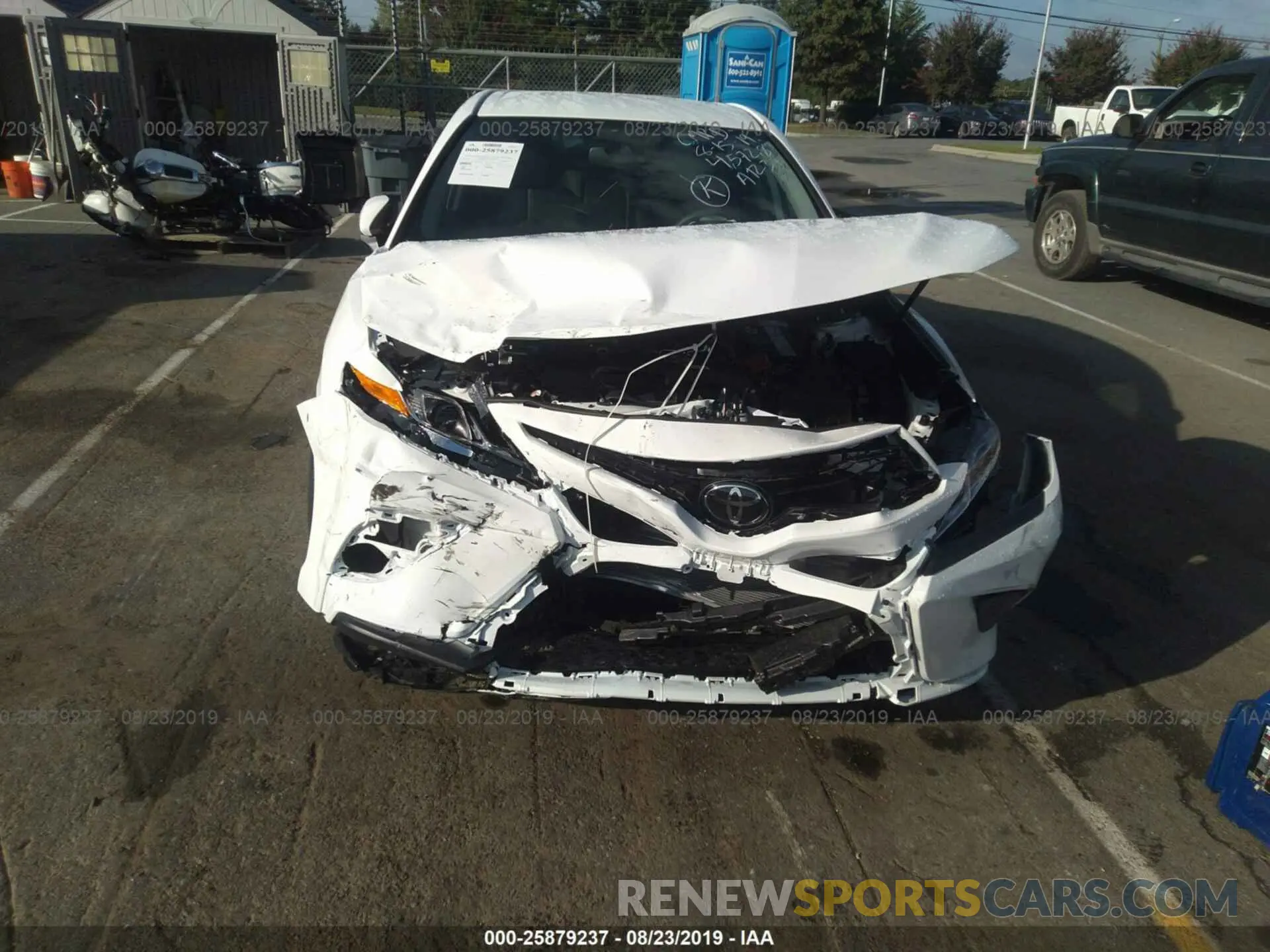 6 Photograph of a damaged car 4T1B11HK1KU813095 TOYOTA CAMRY 2019