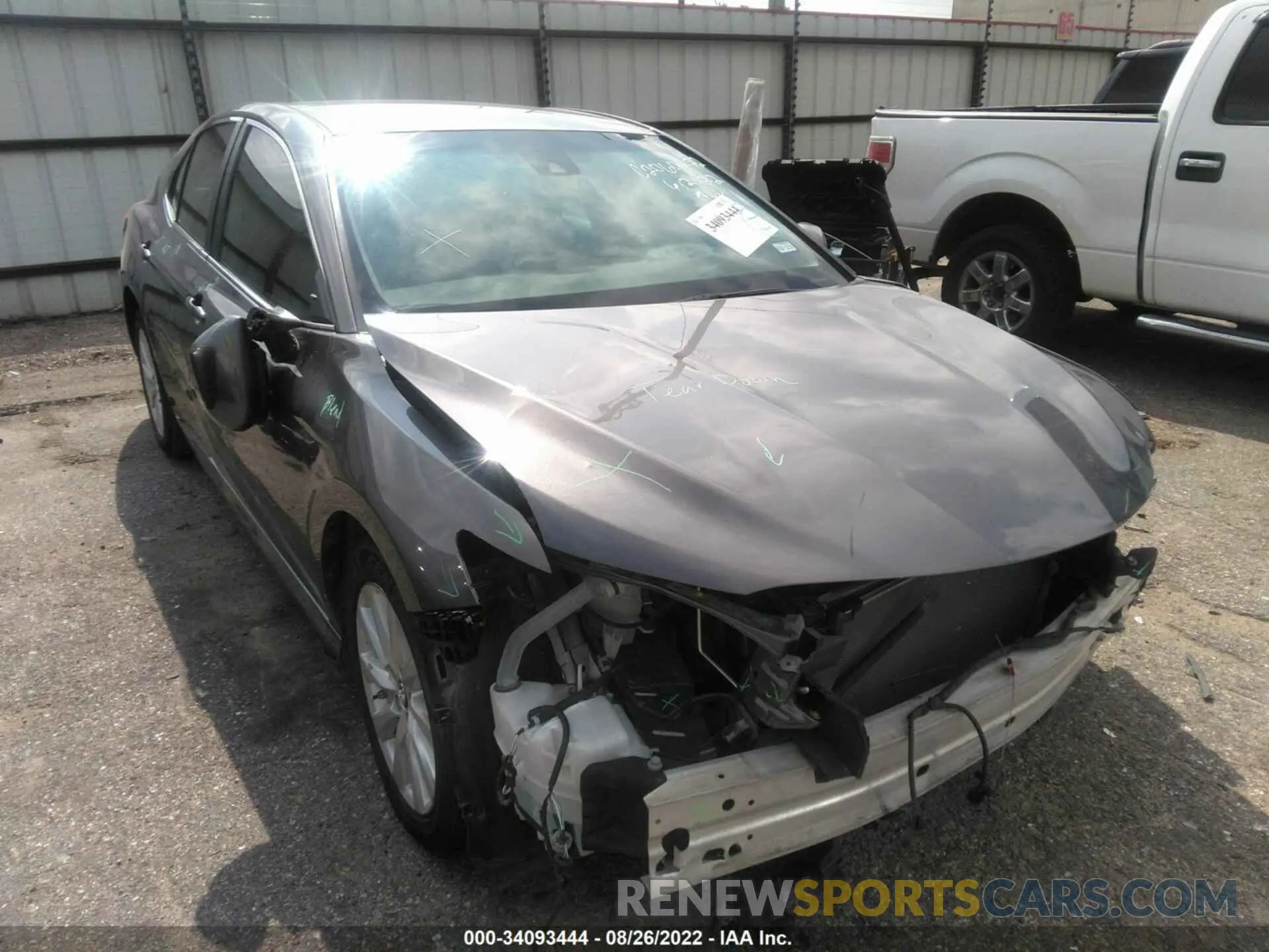 1 Photograph of a damaged car 4T1B11HK1KU822640 TOYOTA CAMRY 2019