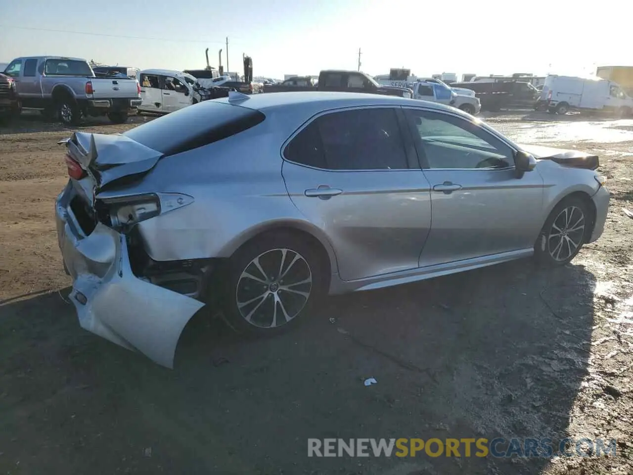 3 Фотография поврежденного автомобиля 4T1B11HK1KU827515 TOYOTA CAMRY 2019