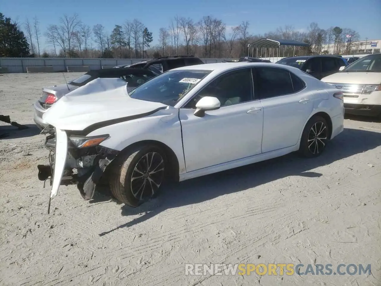 1 Photograph of a damaged car 4T1B11HK1KU828647 TOYOTA CAMRY 2019