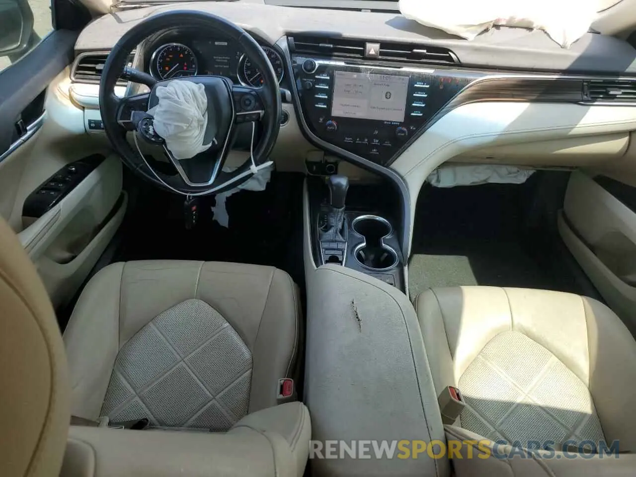 8 Photograph of a damaged car 4T1B11HK1KU829233 TOYOTA CAMRY 2019