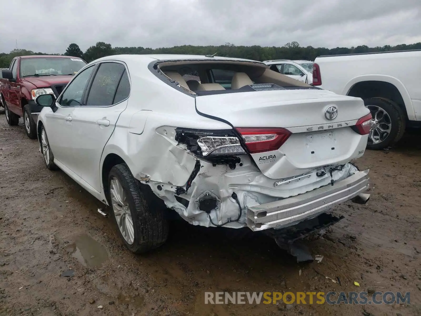 3 Photograph of a damaged car 4T1B11HK1KU840085 TOYOTA CAMRY 2019