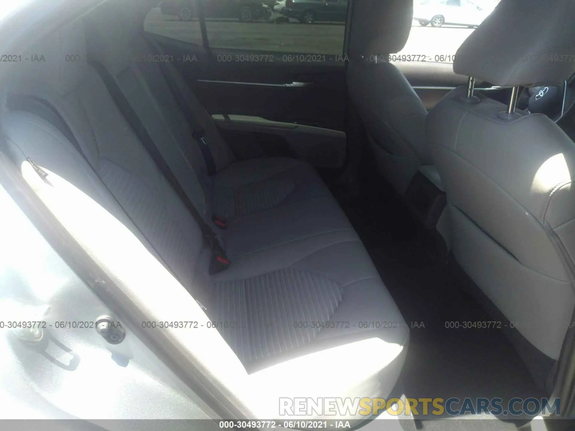 8 Photograph of a damaged car 4T1B11HK1KU840491 TOYOTA CAMRY 2019