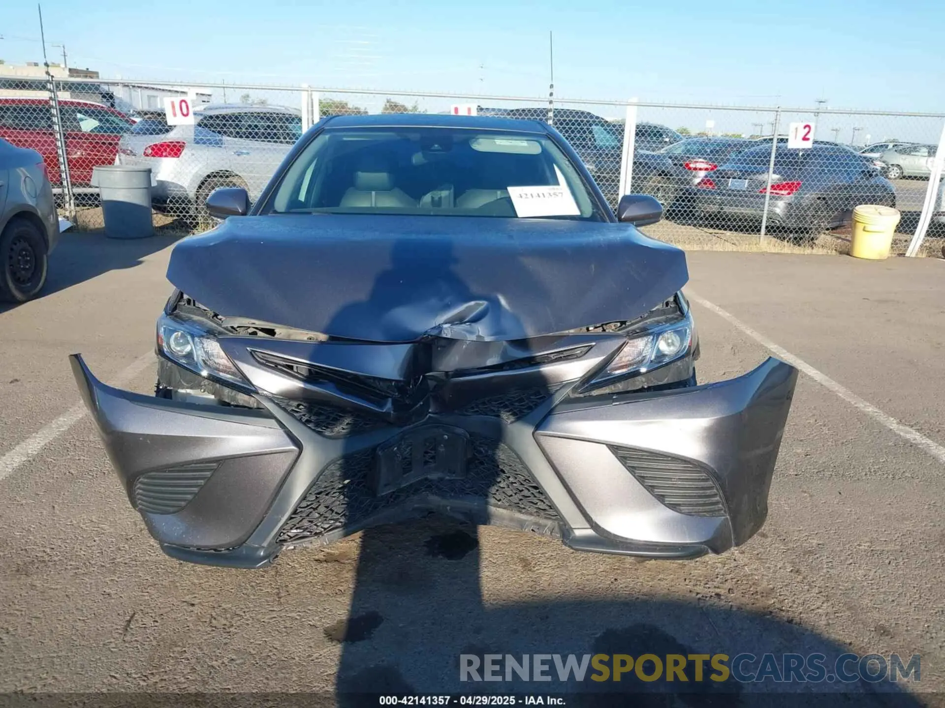12 Photograph of a damaged car 4T1B11HK1KU840586 TOYOTA CAMRY 2019