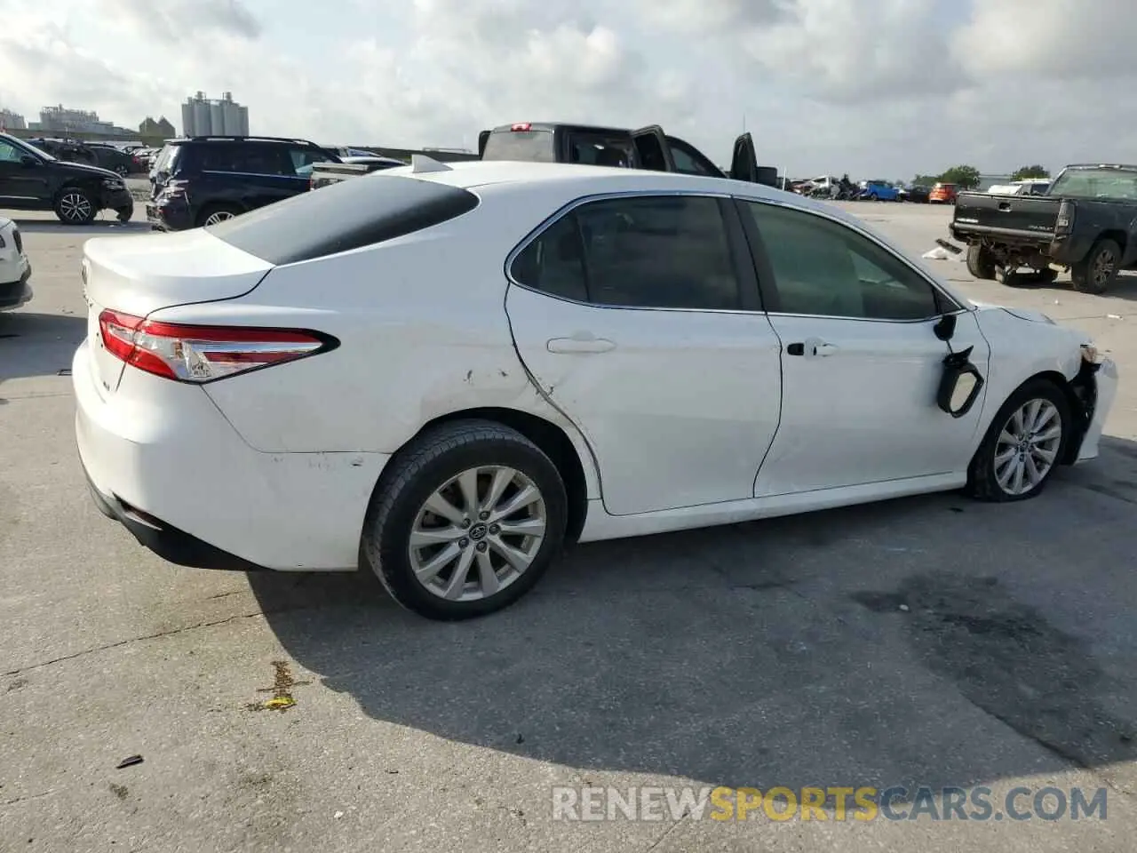 3 Photograph of a damaged car 4T1B11HK1KU841494 TOYOTA CAMRY 2019