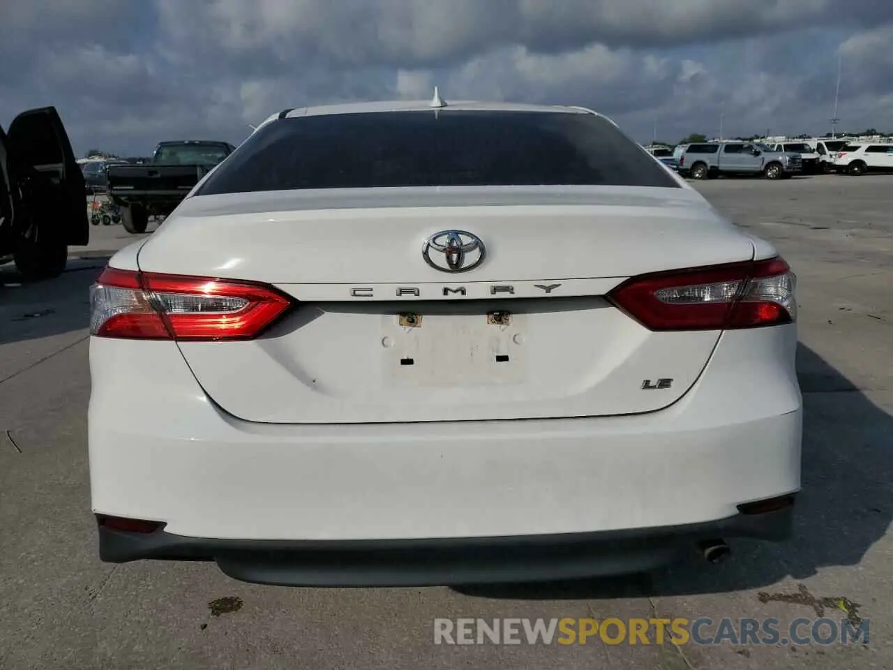 6 Photograph of a damaged car 4T1B11HK1KU841494 TOYOTA CAMRY 2019