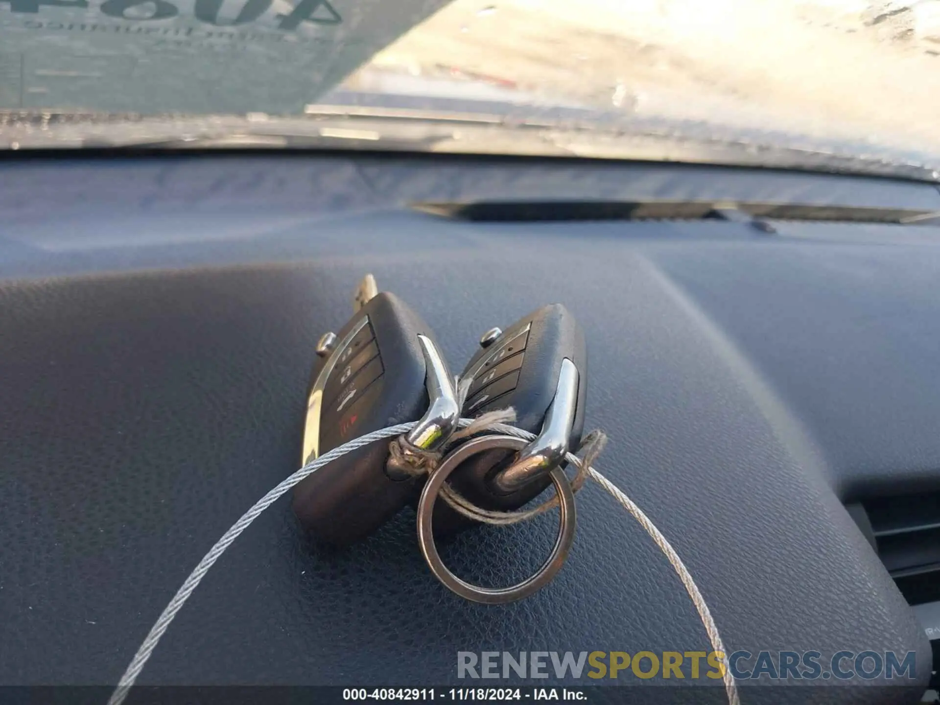 11 Photograph of a damaged car 4T1B11HK2KU160499 TOYOTA CAMRY 2019