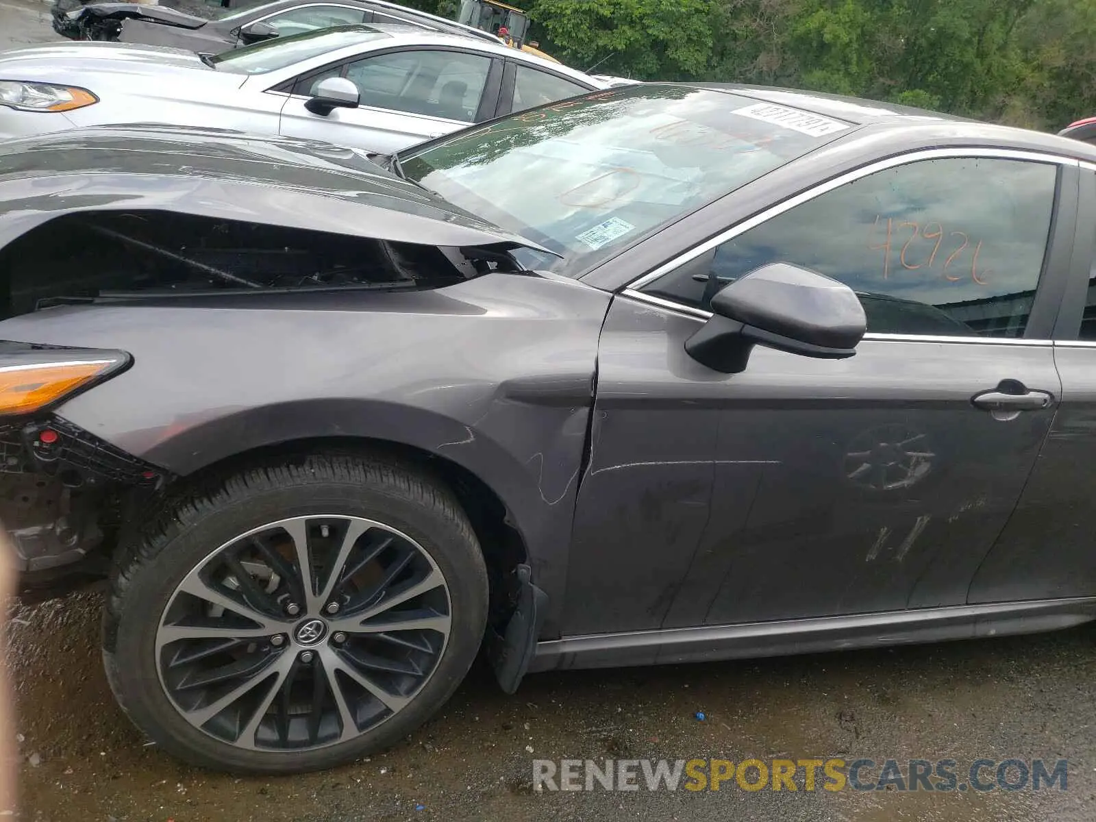 9 Photograph of a damaged car 4T1B11HK2KU163323 TOYOTA CAMRY 2019