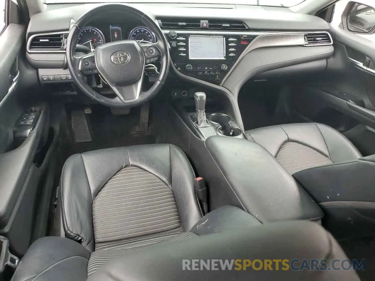 8 Photograph of a damaged car 4T1B11HK2KU166268 TOYOTA CAMRY 2019