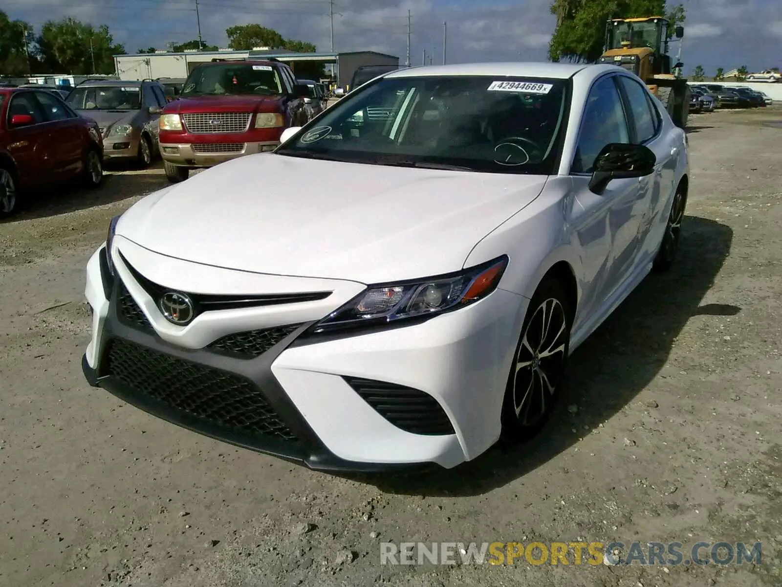 2 Photograph of a damaged car 4T1B11HK2KU175195 TOYOTA CAMRY 2019