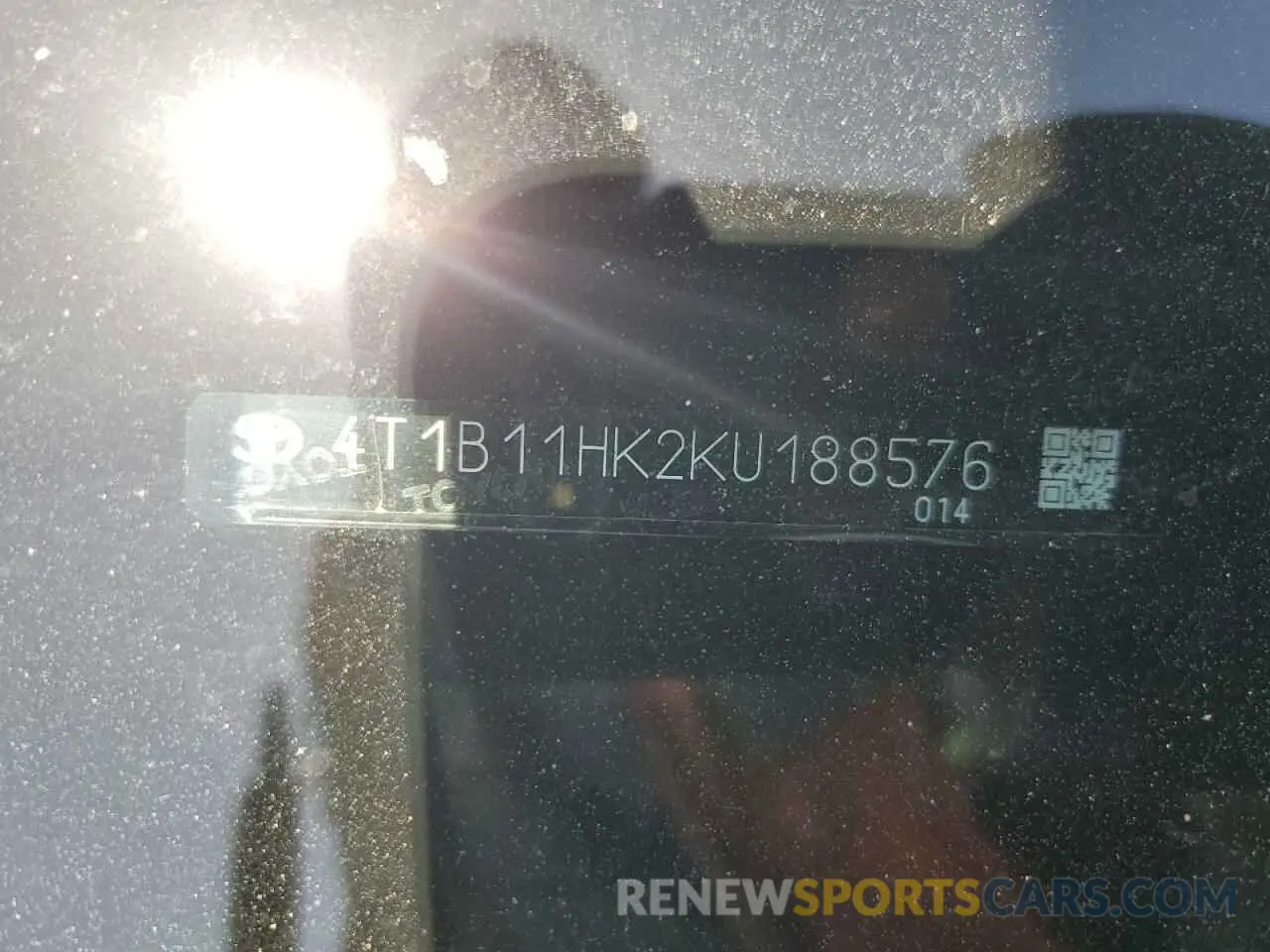 12 Фотография поврежденного автомобиля 4T1B11HK2KU188576 TOYOTA CAMRY 2019