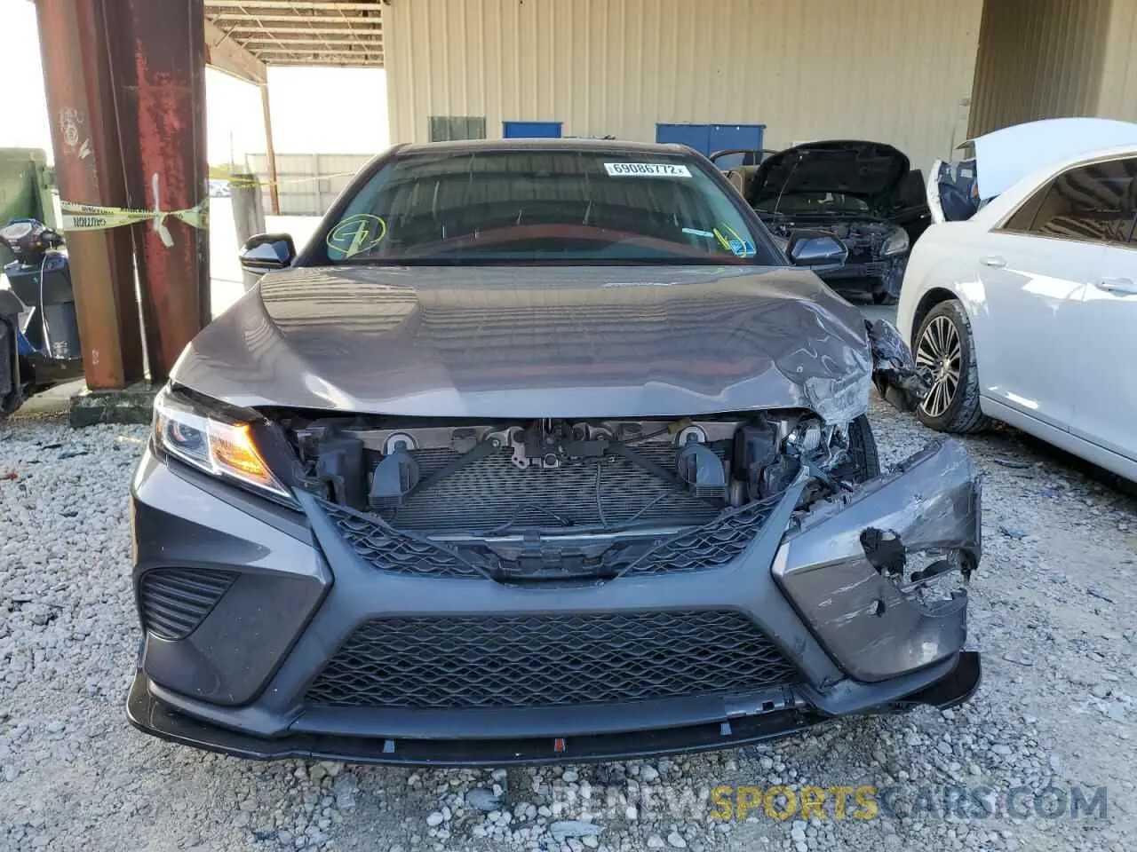 5 Photograph of a damaged car 4T1B11HK2KU206316 TOYOTA CAMRY 2019