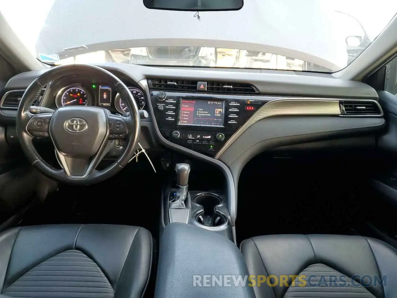 8 Photograph of a damaged car 4T1B11HK2KU206316 TOYOTA CAMRY 2019