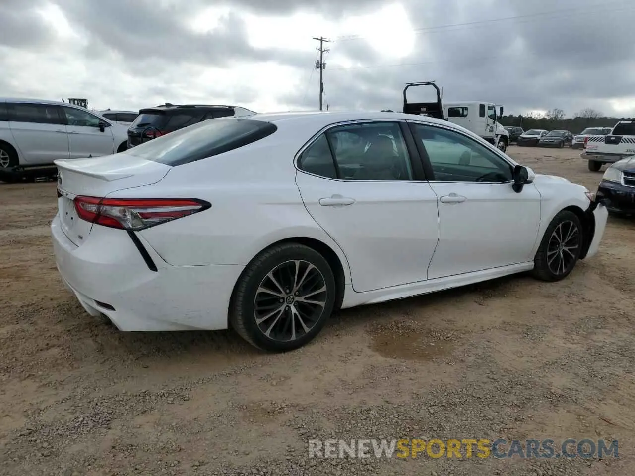 3 Photograph of a damaged car 4T1B11HK2KU224203 TOYOTA CAMRY 2019