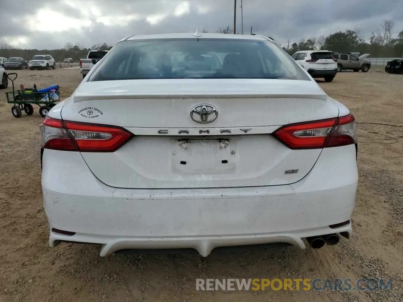 6 Photograph of a damaged car 4T1B11HK2KU224203 TOYOTA CAMRY 2019