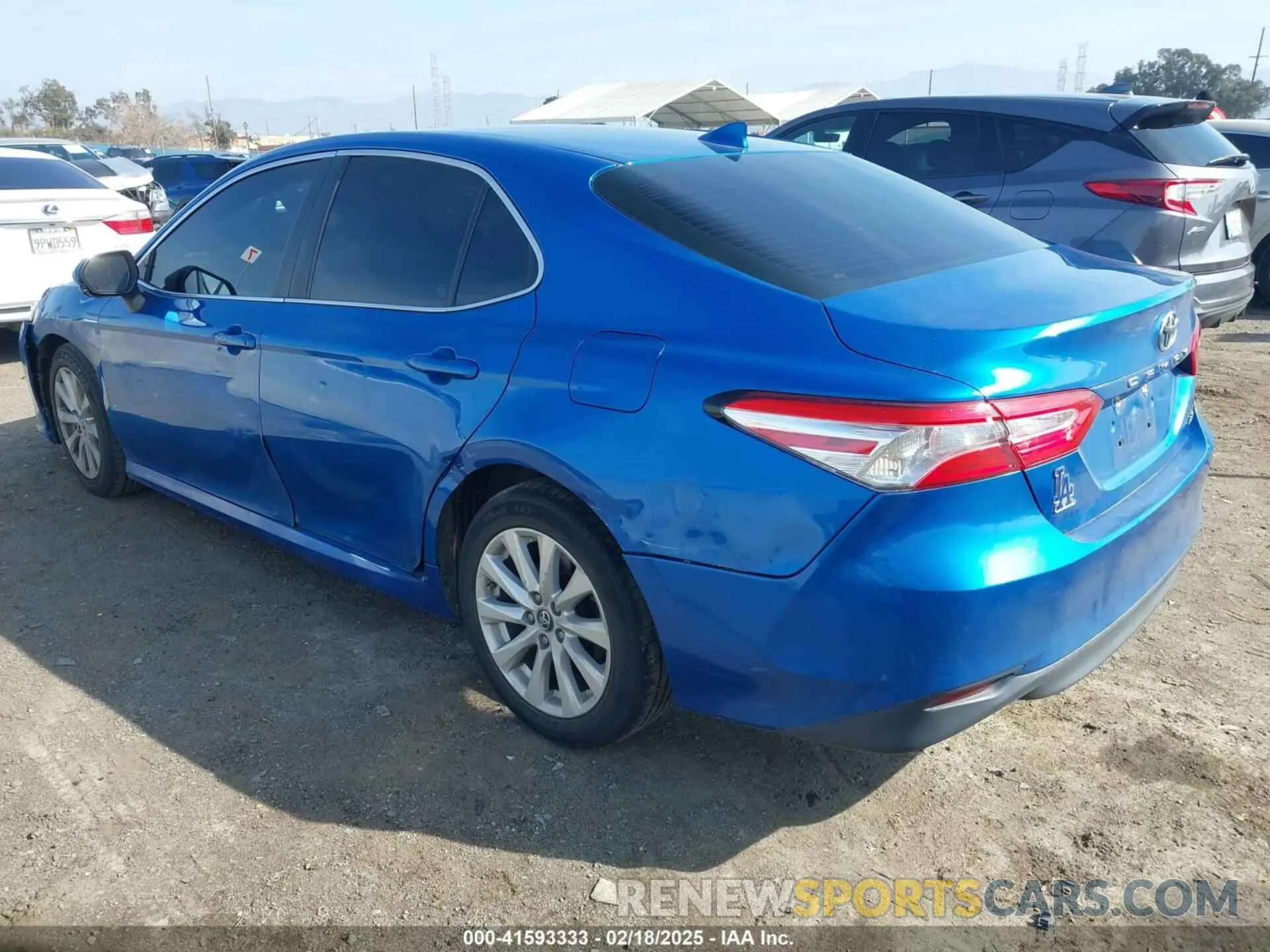 3 Фотография поврежденного автомобиля 4T1B11HK2KU229031 TOYOTA CAMRY 2019