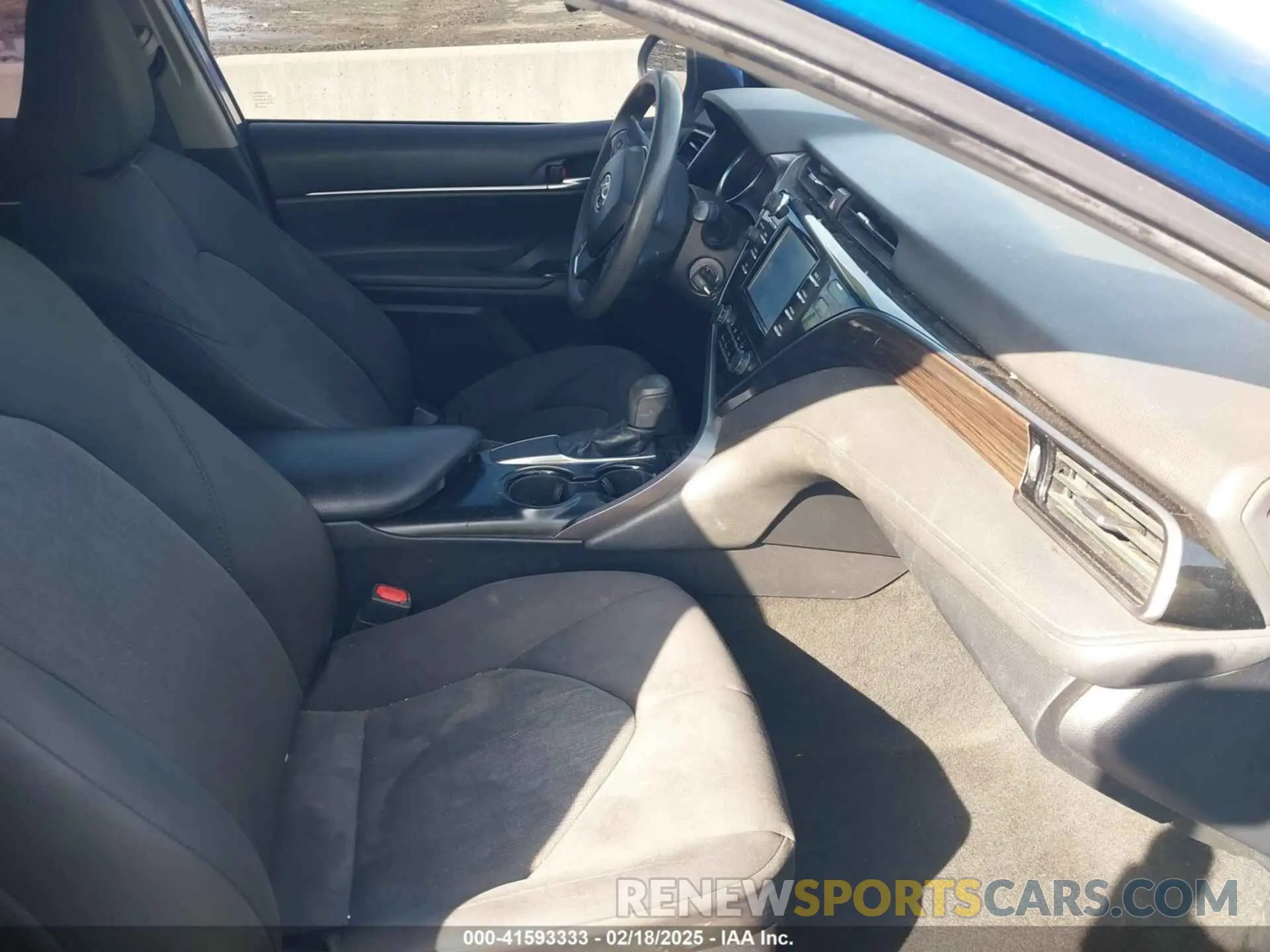5 Фотография поврежденного автомобиля 4T1B11HK2KU229031 TOYOTA CAMRY 2019