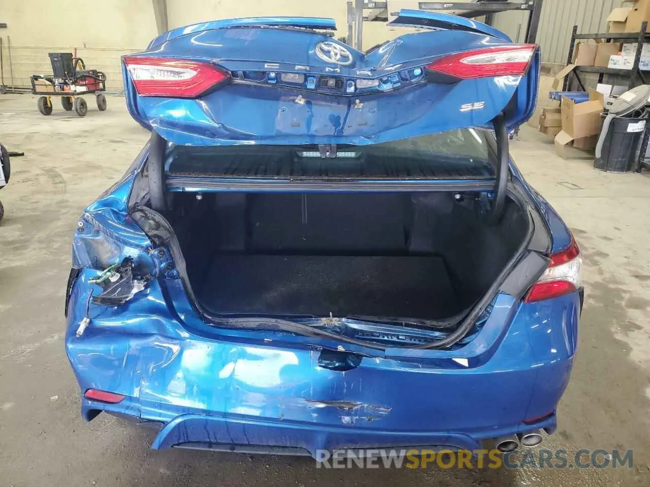 6 Photograph of a damaged car 4T1B11HK2KU230518 TOYOTA CAMRY 2019