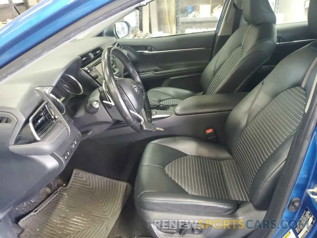 7 Photograph of a damaged car 4T1B11HK2KU230518 TOYOTA CAMRY 2019