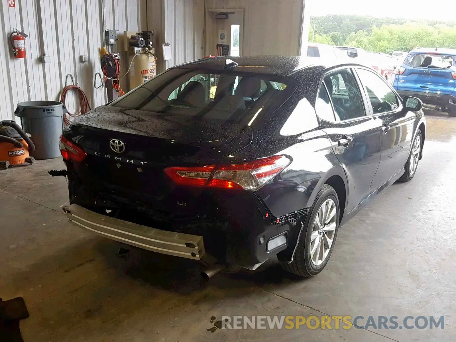 4 Photograph of a damaged car 4T1B11HK2KU240000 TOYOTA CAMRY 2019