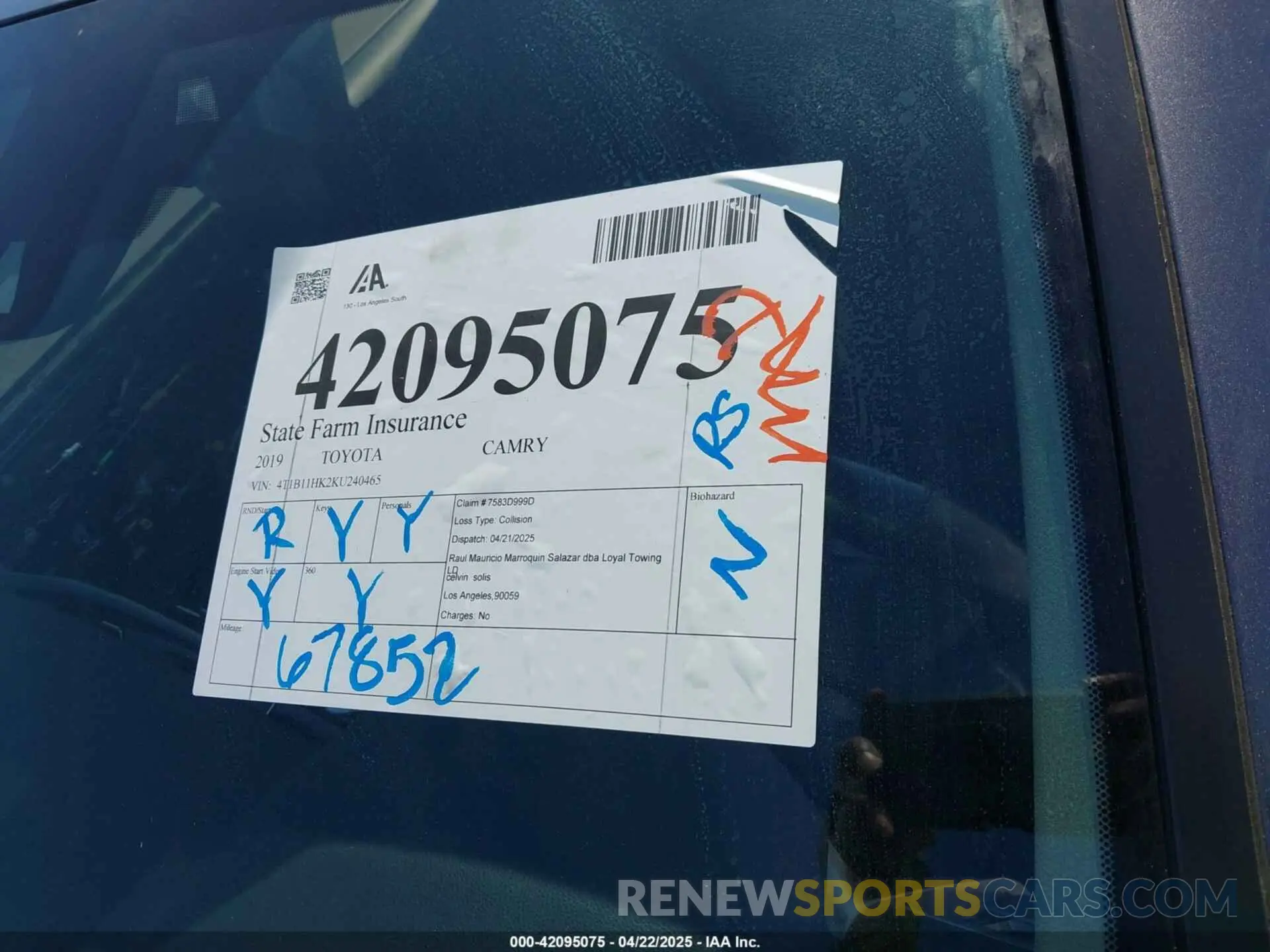 18 Photograph of a damaged car 4T1B11HK2KU240465 TOYOTA CAMRY 2019