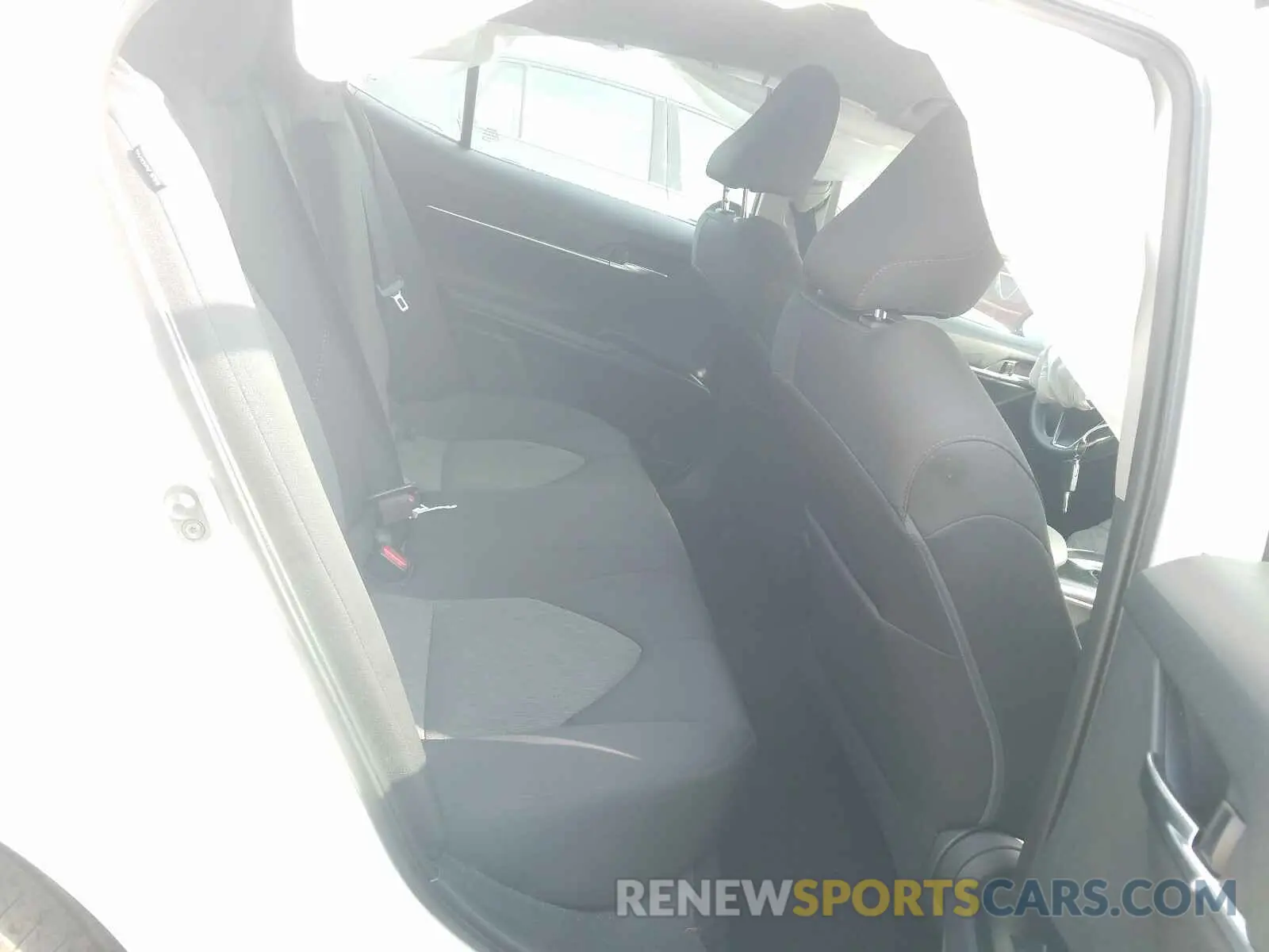 6 Photograph of a damaged car 4T1B11HK2KU243415 TOYOTA CAMRY 2019