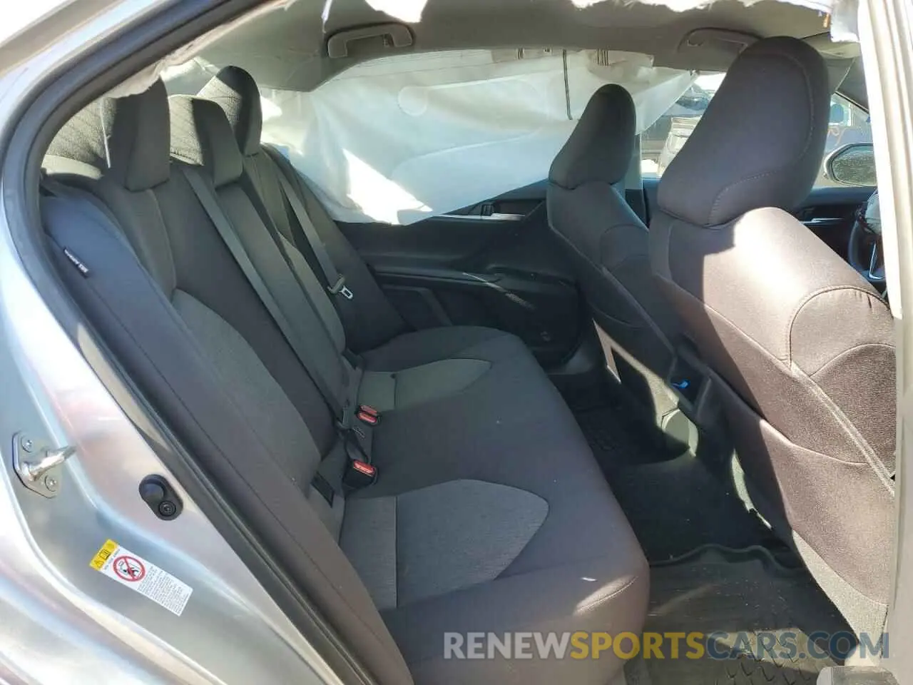 6 Фотография поврежденного автомобиля 4T1B11HK2KU246184 TOYOTA CAMRY 2019