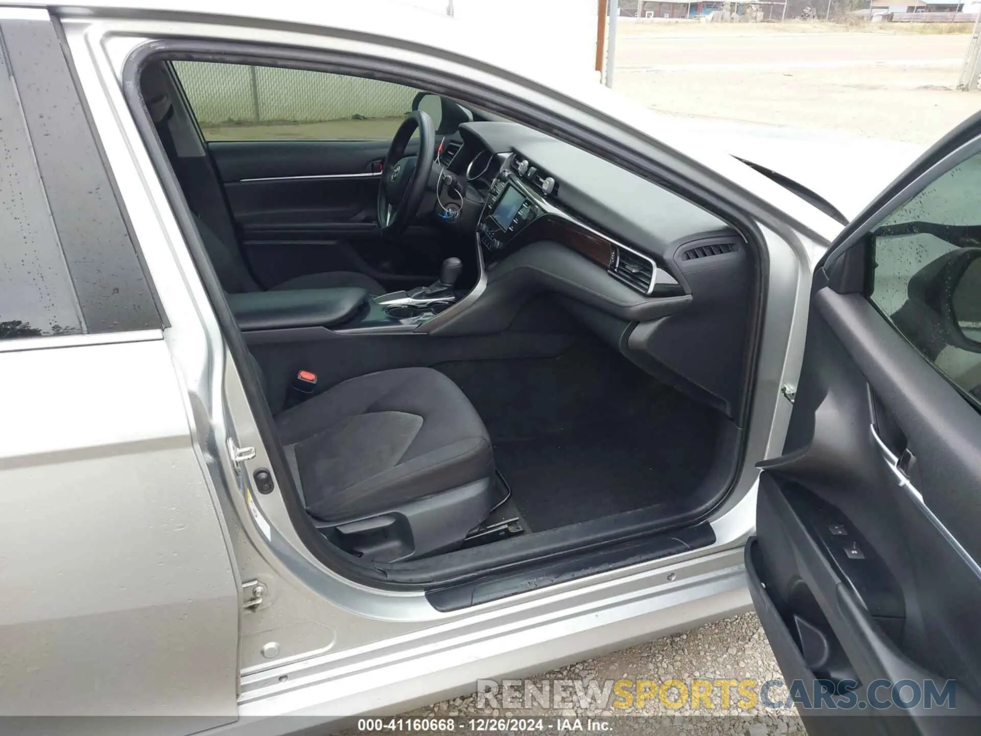 5 Photograph of a damaged car 4T1B11HK2KU246881 TOYOTA CAMRY 2019