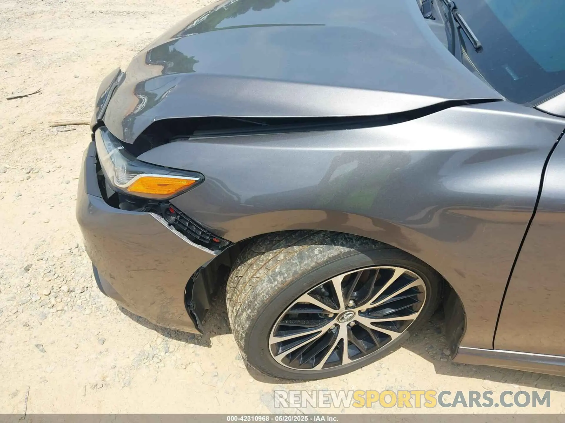 19 Фотография поврежденного автомобиля 4T1B11HK2KU250977 TOYOTA CAMRY 2019