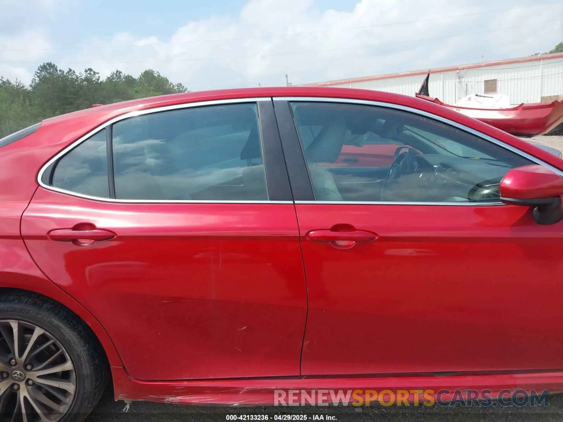 13 Photograph of a damaged car 4T1B11HK2KU258111 TOYOTA CAMRY 2019